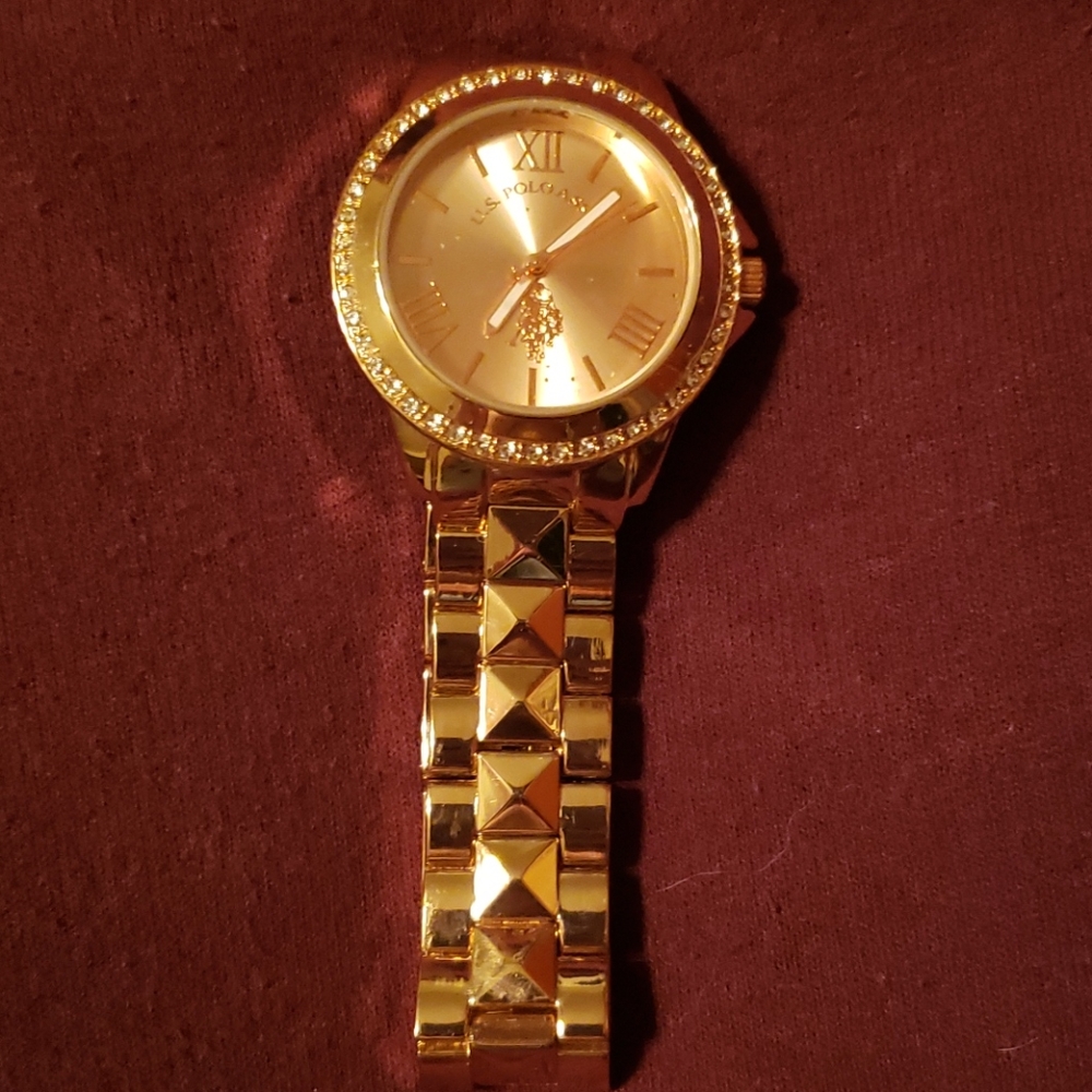 Watch - Picture 1 of 4